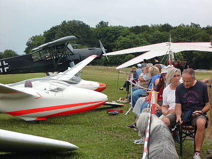 Gste beim Flugplatzfest in Eudenbach