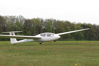 Gastflge beim Flugplatzfest in Eudenbach