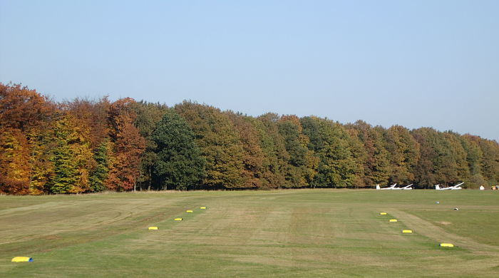 Herbst, Goldener Oktober am Flugplatz Eudenbach