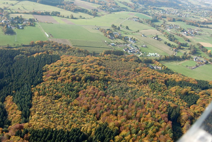 Luftbild, Herbst, Goldener Oktober am Flugplatz Eudenbach